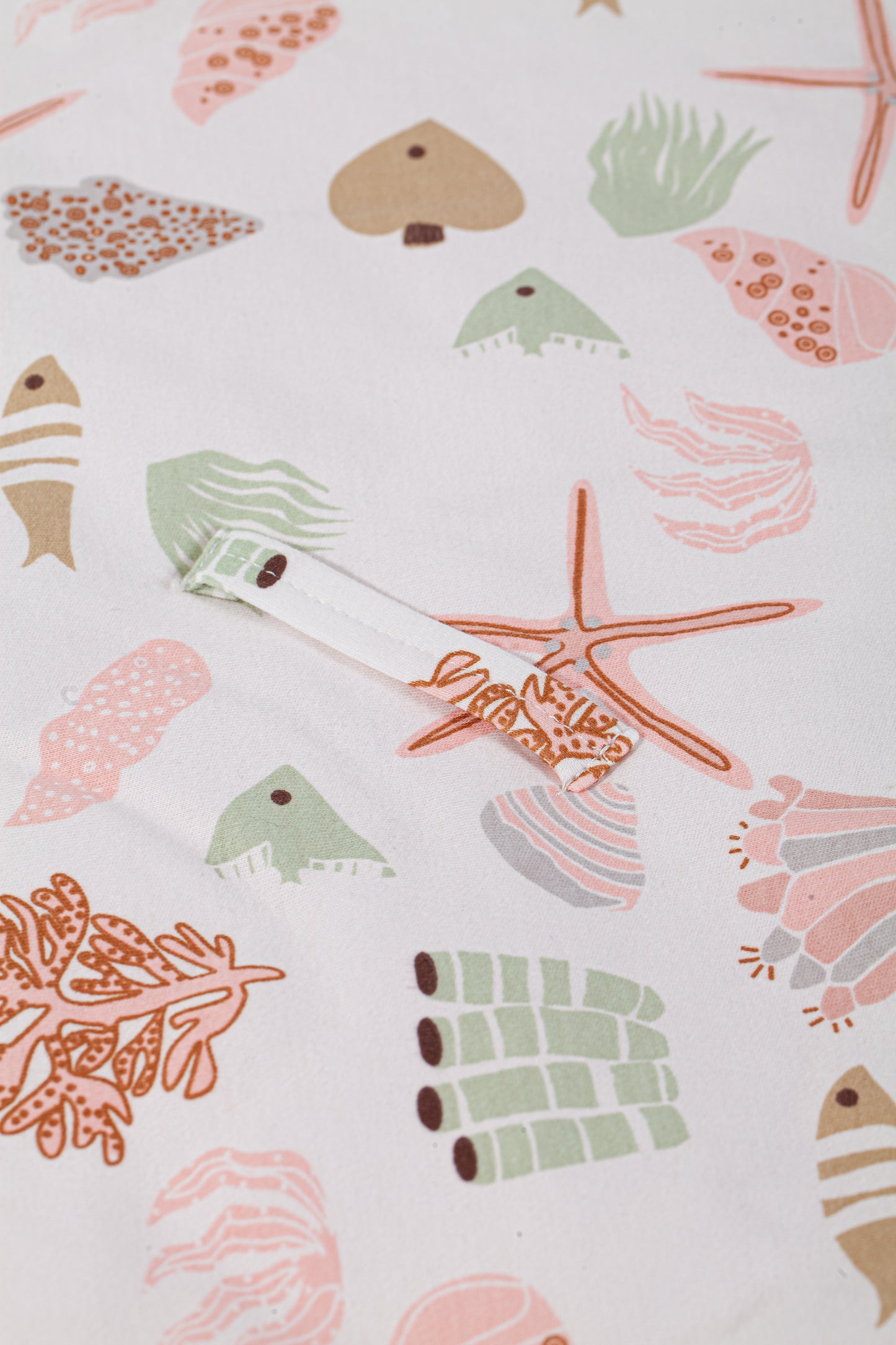 Wholesale Organic Newborn Baby Swaddle Red Blanket White Label Manufacturer