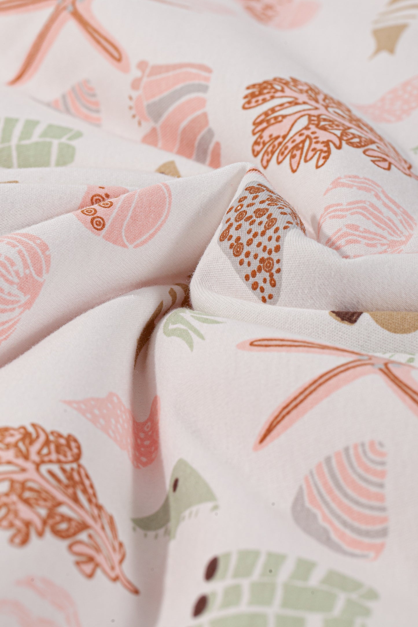 Wholesale Organic Newborn Baby Swaddle Red Blanket White Label Manufacturer