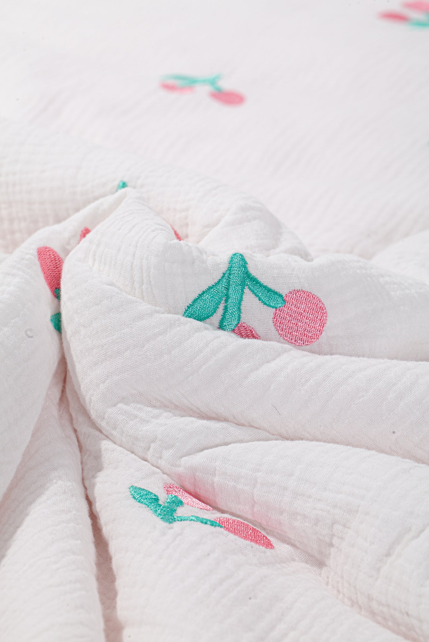 Wholesale Bamboo Cotton Baby Quilts With Embroidery White Label Manufacturer